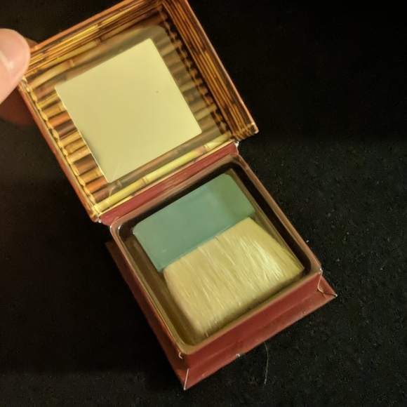 Benefit Hoola Bronzer - Picture 2 of 2